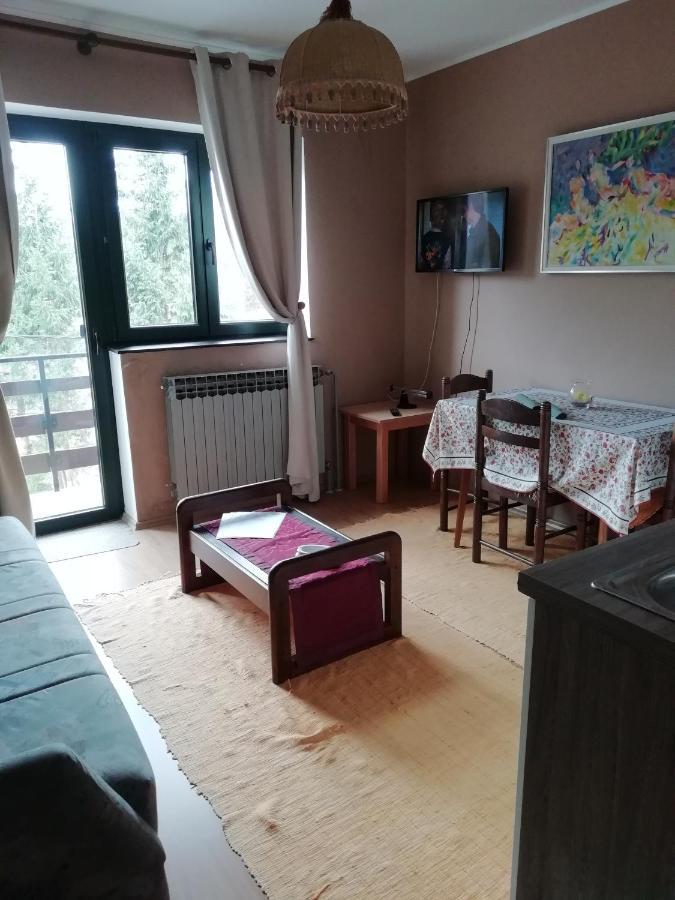 Guest House Raukar Църни Луг Екстериор снимка